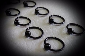 חישוק סרגיקל סטיל שחור להליקס ופטמה